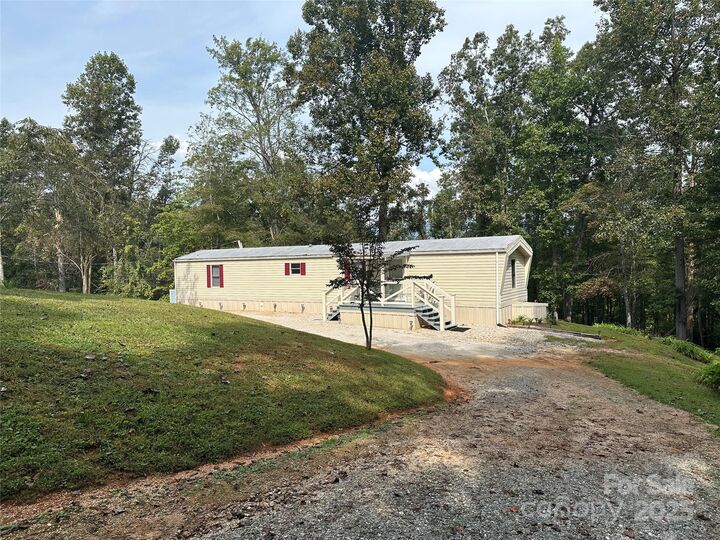 Property Photo: 325 Griggs Road NC 28762