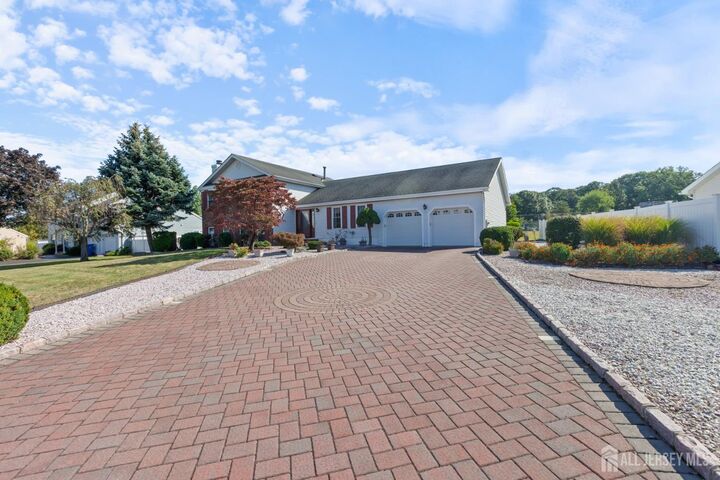 Property Photo:  2 Sturbridge Drive  NJ 08854 