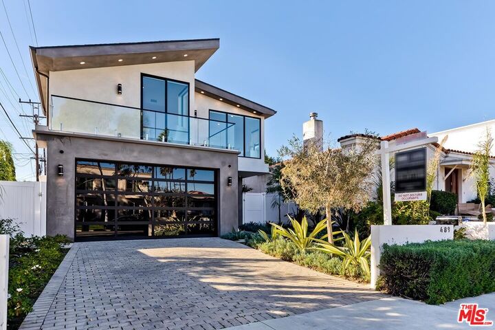 Property Photo:  489 S Willaman Dr  CA 90048