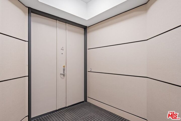 Property Photo:  10490 Wilshire Blvd  CA 90024