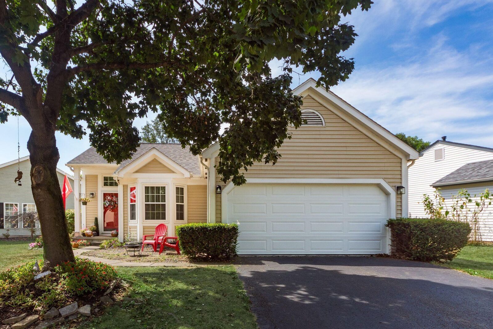 Property Photo:  4817 Coachford Drive  OH 43231 