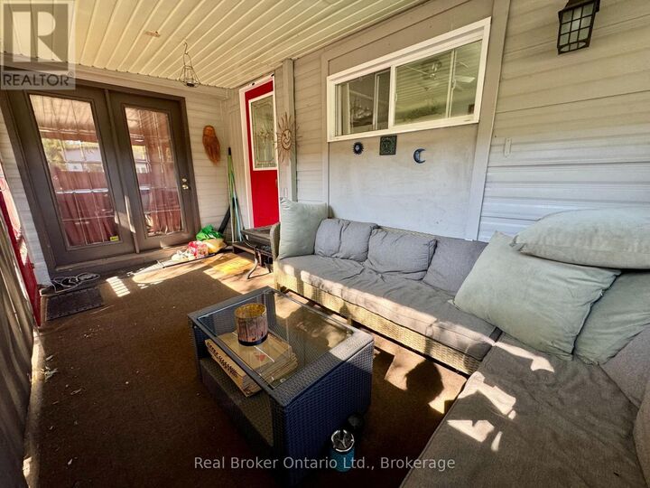 Property Photo:  580 Beaver Creek Road 243  ON N2J 3Z4 