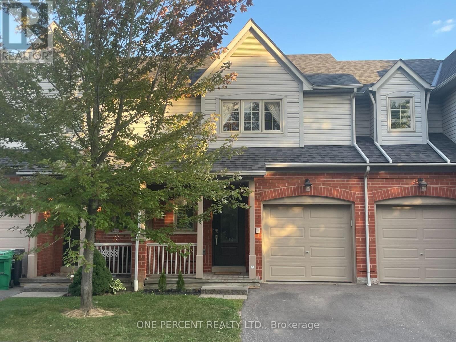 Photo de la propriété:  5223 Fairford Crescent 55  ON L5V 2M6 
