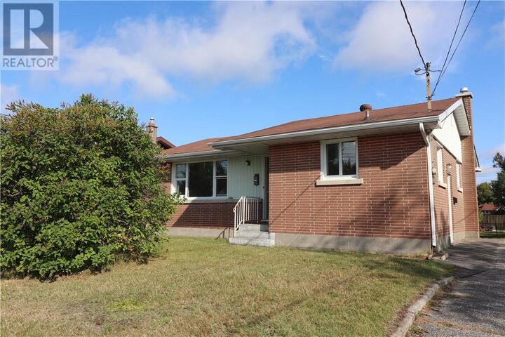 Property Photo: 2288 Madison Avenue ON P3A 2R3
