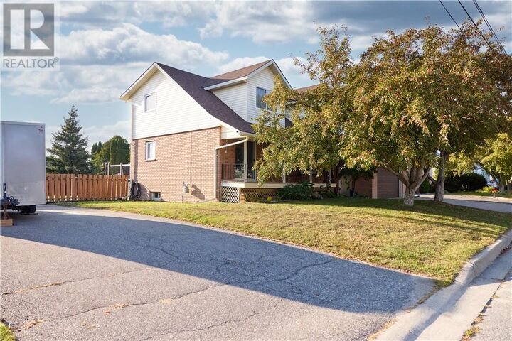 Property Photo:  845 Churchill Avenue  ON P3A 4A2 