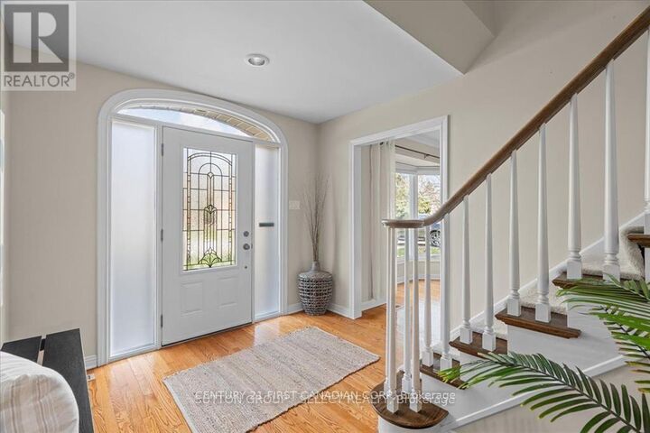 Property Photo: 5 Lavender Way ON N5X 3J2