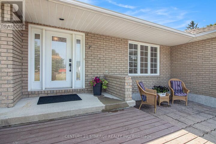 Property Photo: 7 Bridge Street ON K0A 1R0