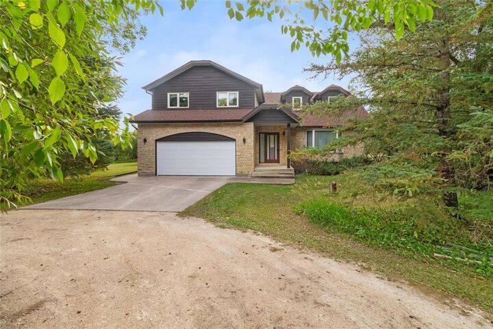Property Photo:  530 Liss Road  MB R1A 3M5 