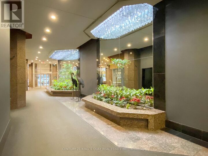 Property Photo:  38 Elm Street 3006  ON M5G 2K5 