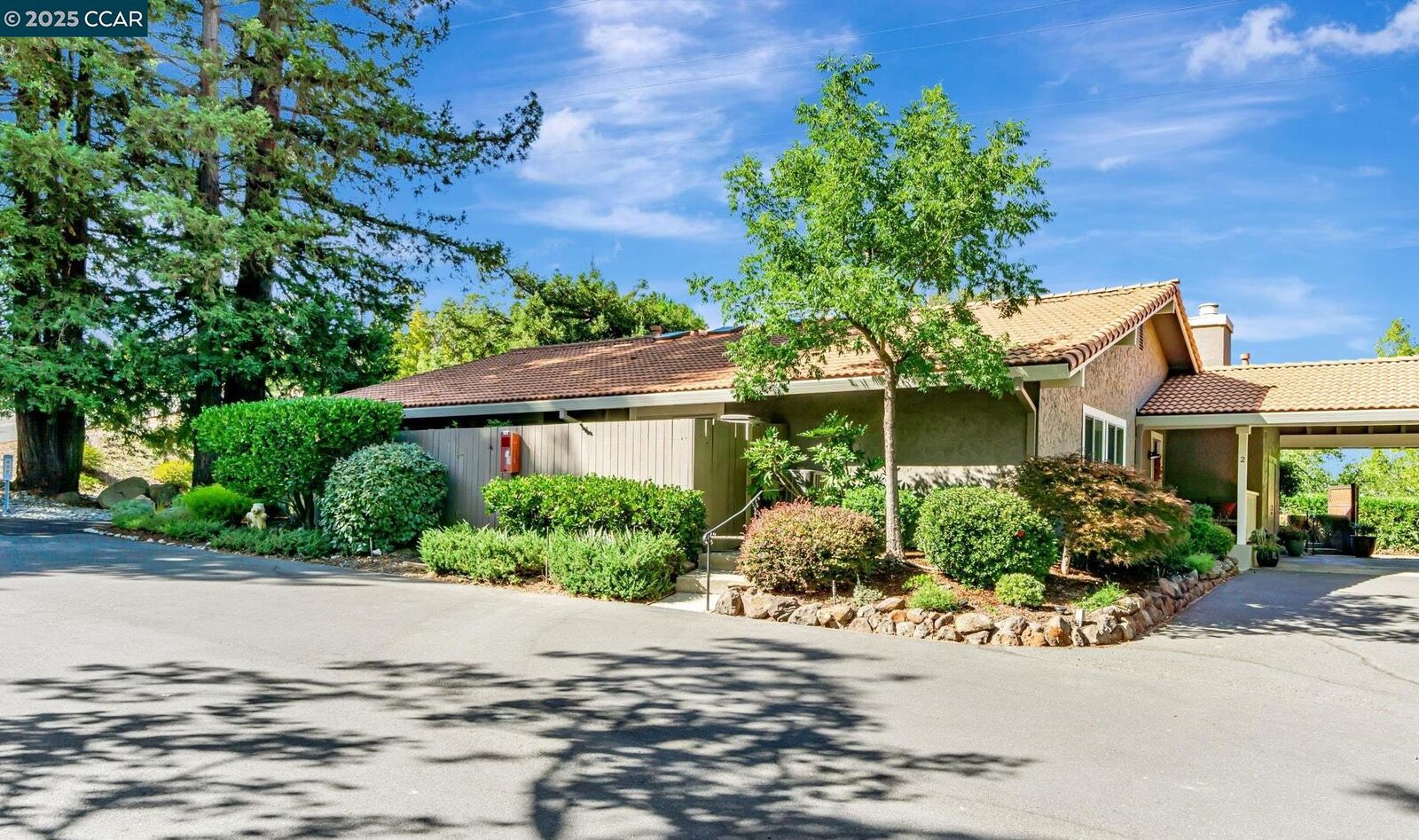 Property Photo:  3100 Terra Granada Dr 2  CA 94595 