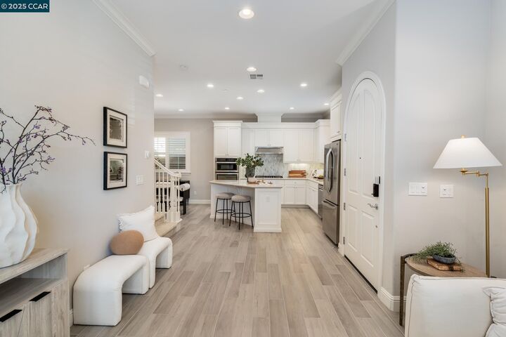 Property Photo: 5110 Rowan Dr CA 94582