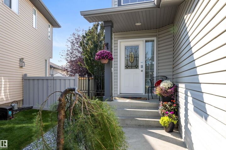 Property Photo:  4331 McMullen Way SW  AB T6W 1N5 