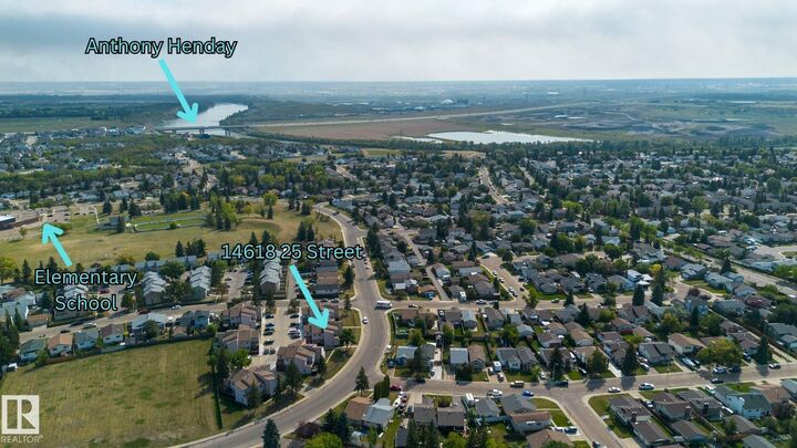 Property Photo:  14618 25 Street NW  AB T5Y 1X4 
