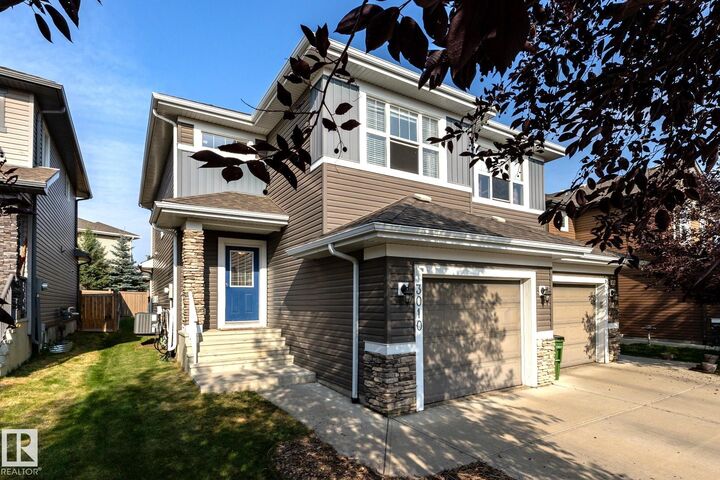 3010 Harvey Crescent NW  Edmonton AB T6M 0N2 photo