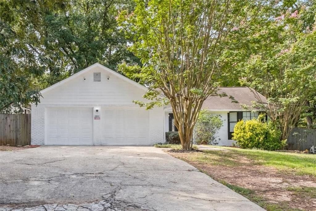 Property Photo: 7519 Conkle Road GA 30236