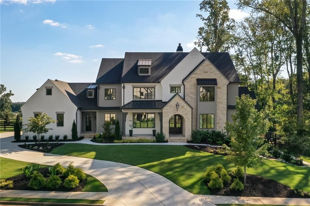 Property Photo:  1050 Little River Lane  GA 30004 