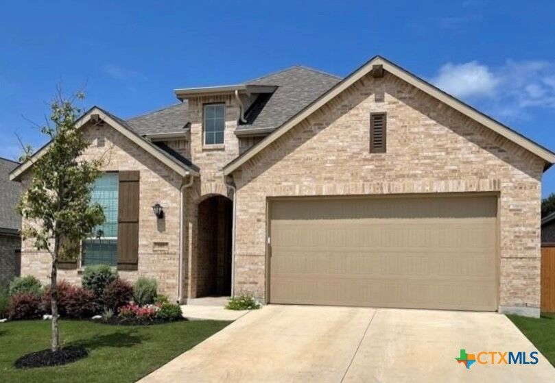 Property Photo: 148 Emerald Garden Road TX 78666