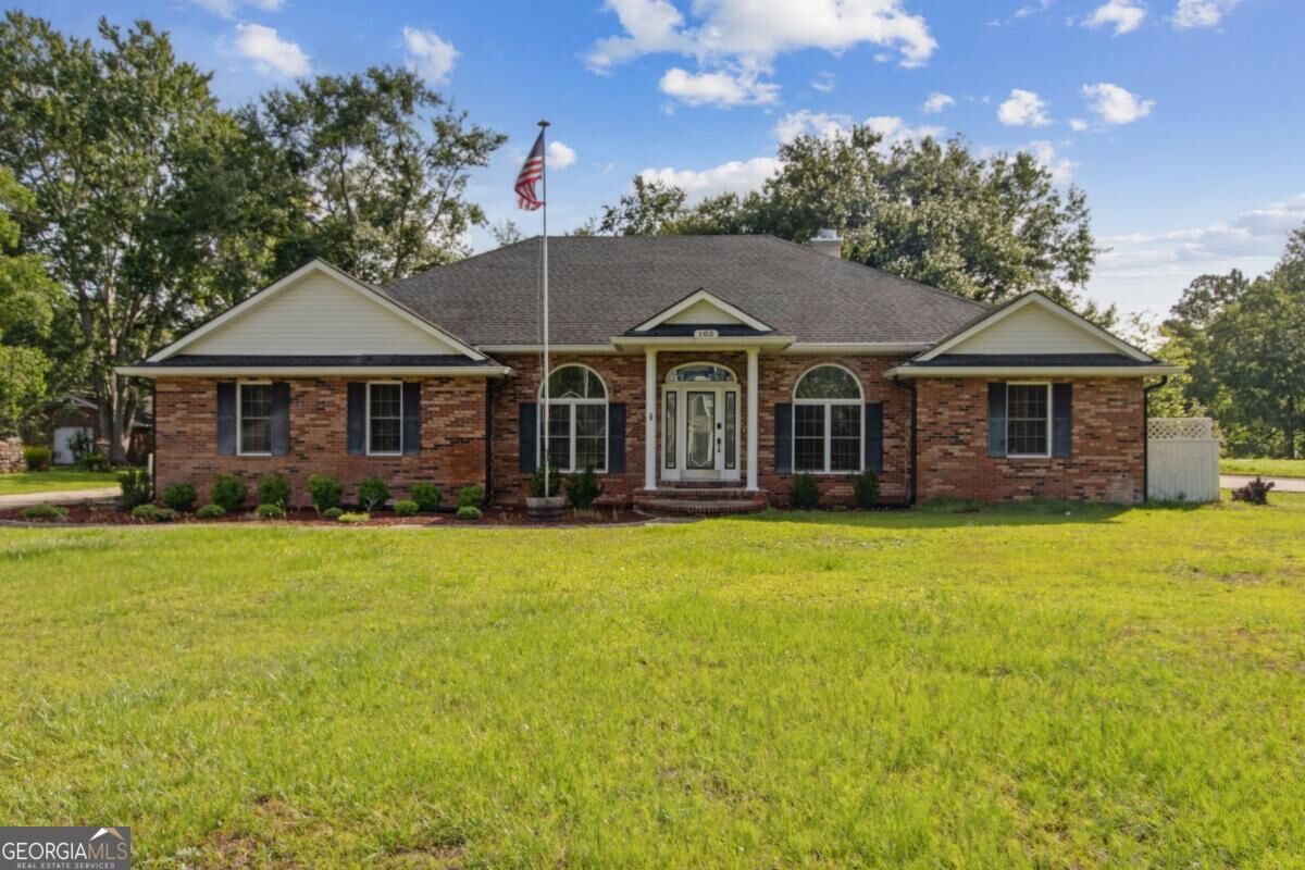 Property Photo:  103 Longwood Road  GA 31558 
