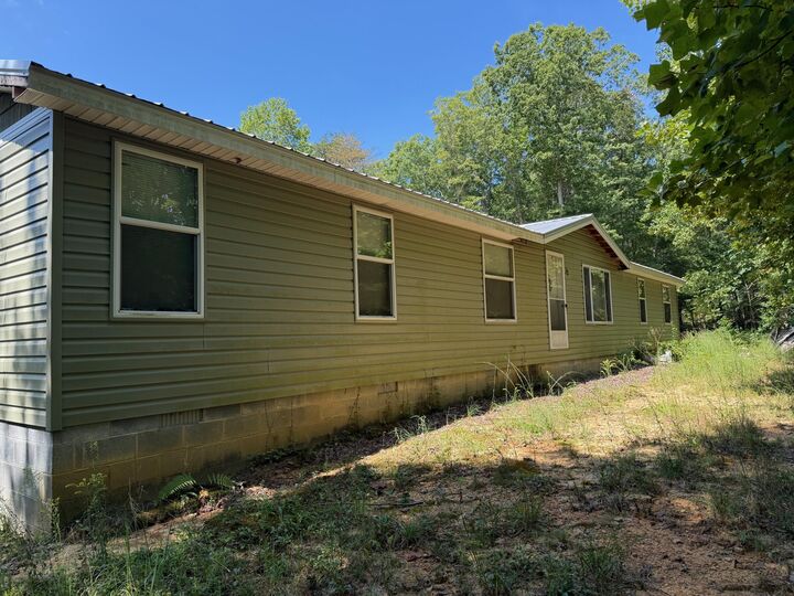 Property Photo: 538 Pine Hill Cemetery Road TN 37397