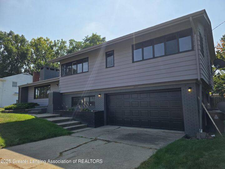 Property Photo:  3809 Starlight Lane  MI 48911 