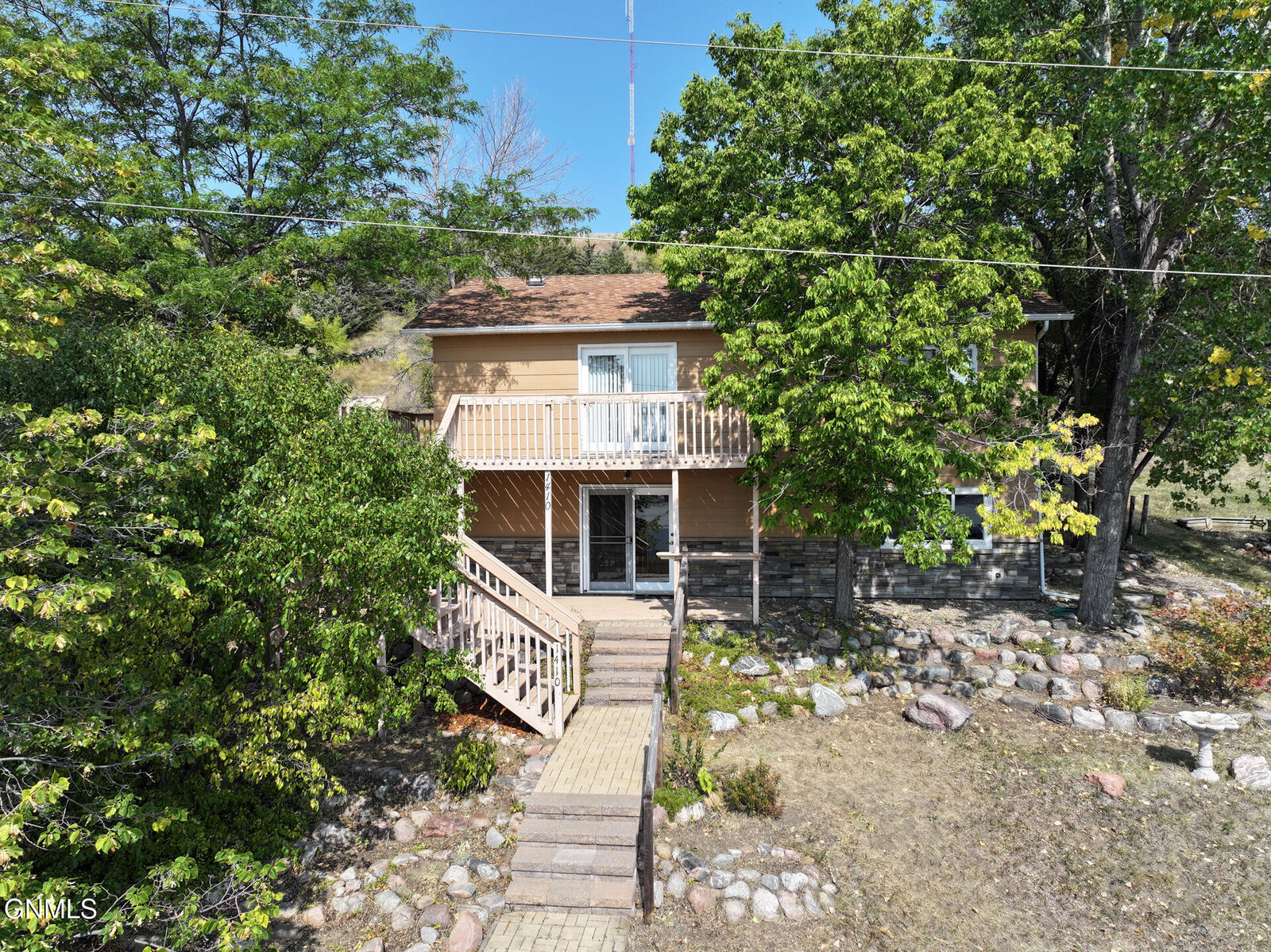 Property Photo: 1410 3rd Street NE ND 58554