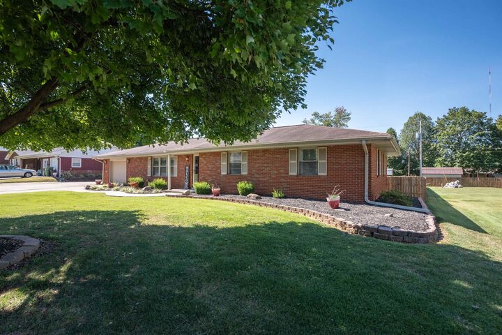 Property Photo:  904 Watson Ln  KY 42420 