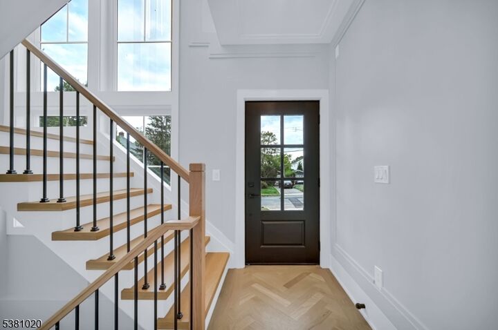 Property Photo:  29 N Hillside Ave  NJ 07928 