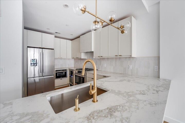 Property Photo:  418 Monroe St 201  NJ 07030 