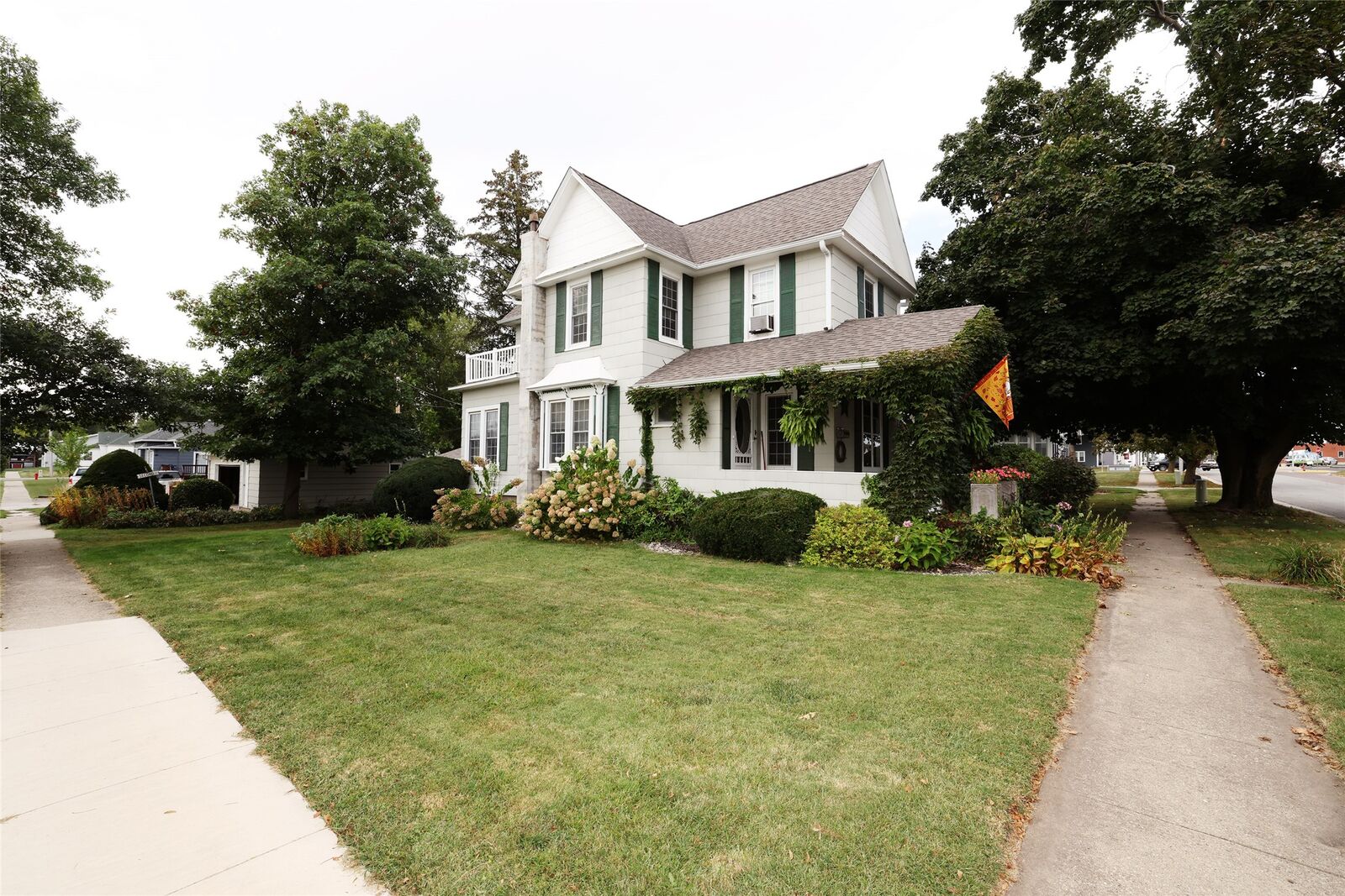Property Photo:  216 E Second Street  IA 50156 