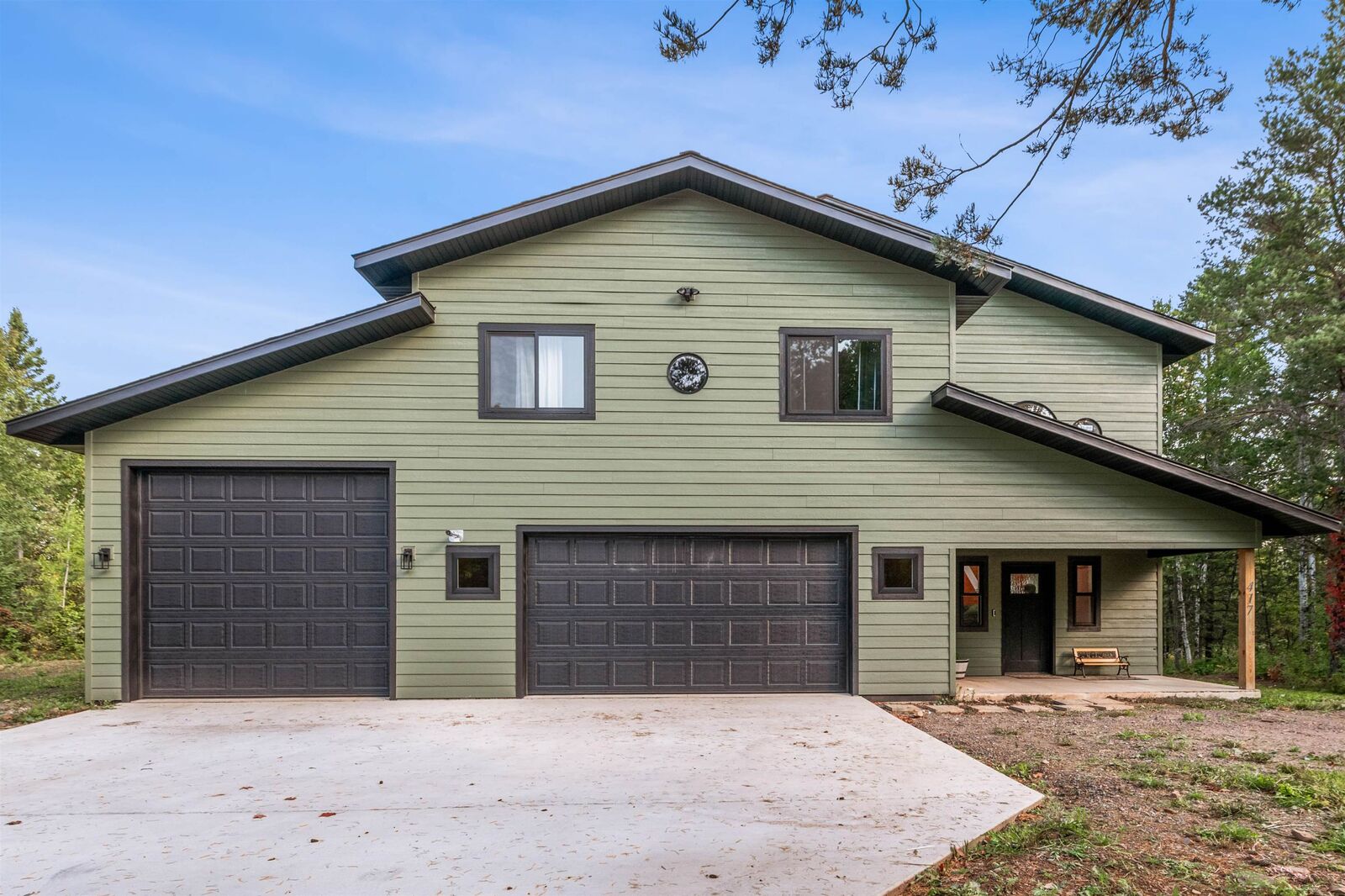 Property Photo:  417 Elk St  MN 55804 
