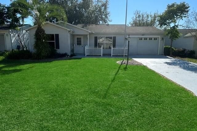 Property Photo: 2016 Cordero Court FL 32159