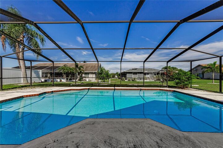 Property Photo:  675 Fort Duquesna Drive  FL 33573