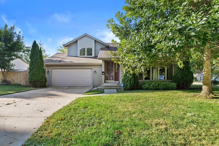465 Dena Cir  Racine WI 53402 photo