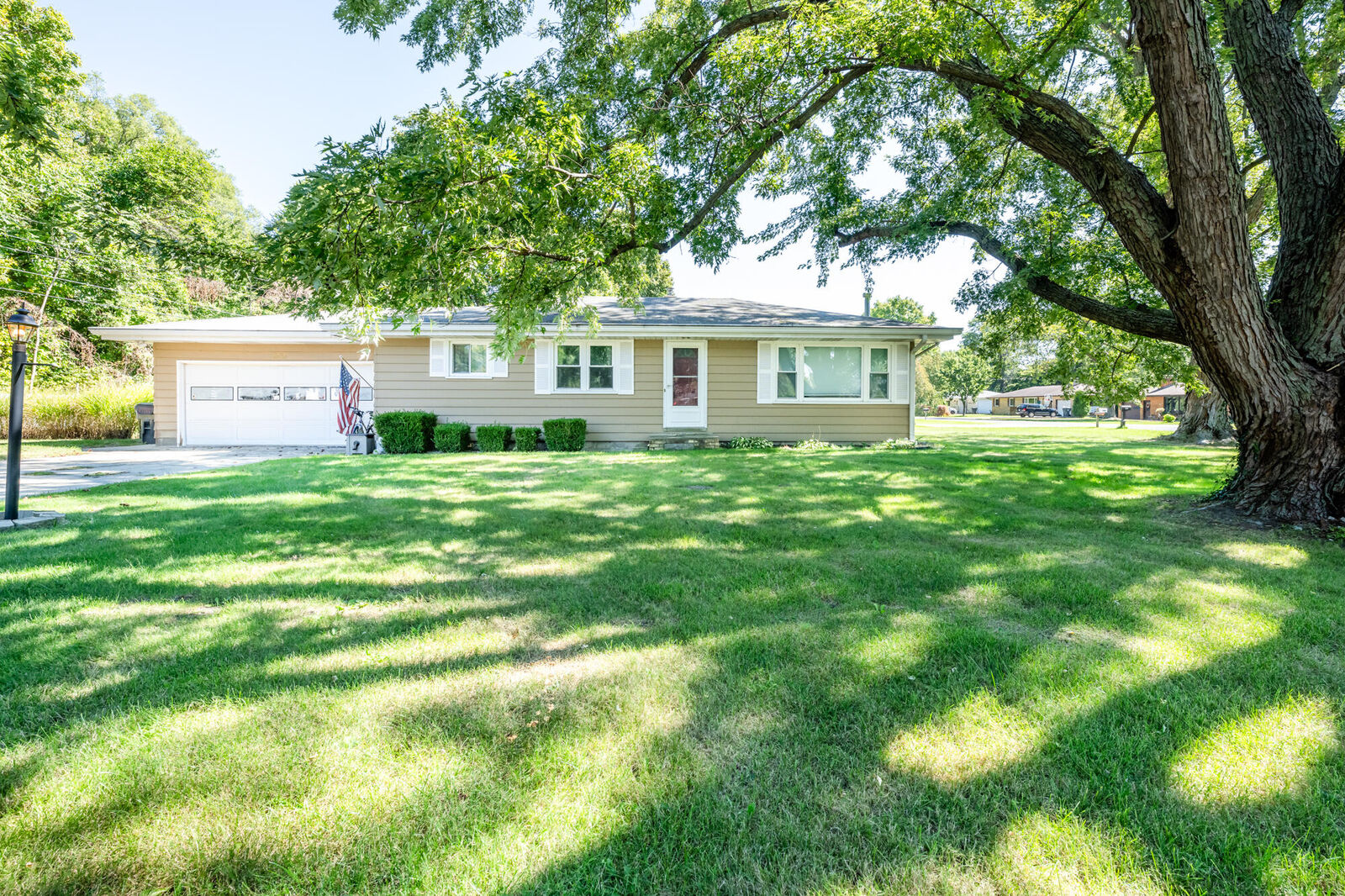 Property Photo: 3215 Meade Court MI 49085