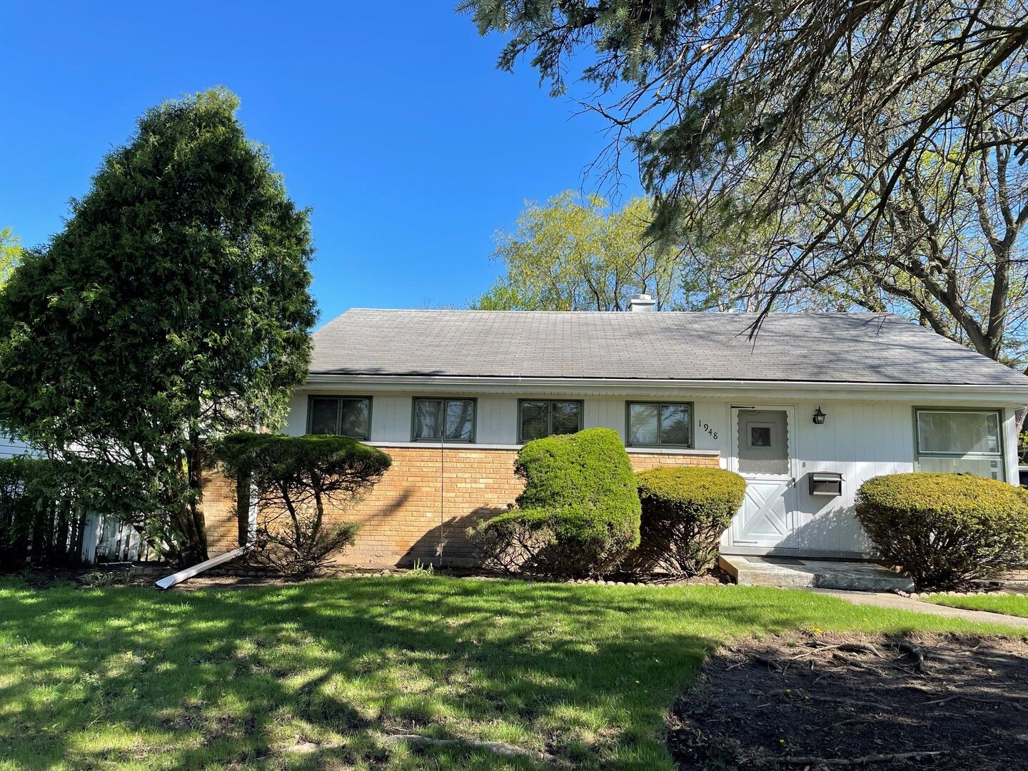 Property Photo:  1948 Lincoln Avenue  IL 60062 