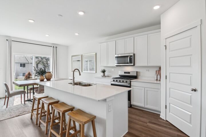 Property Photo:  1468 Vintage Drive  IL 60543 