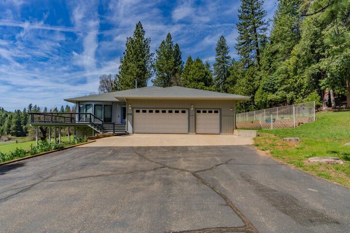 Property Photo:  26158 Parkwood Drive East  CA 95666 