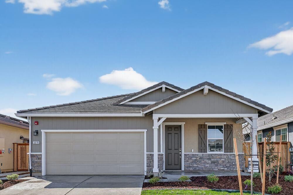 Property Photo:  2079 Marlette Way  CA 95648 