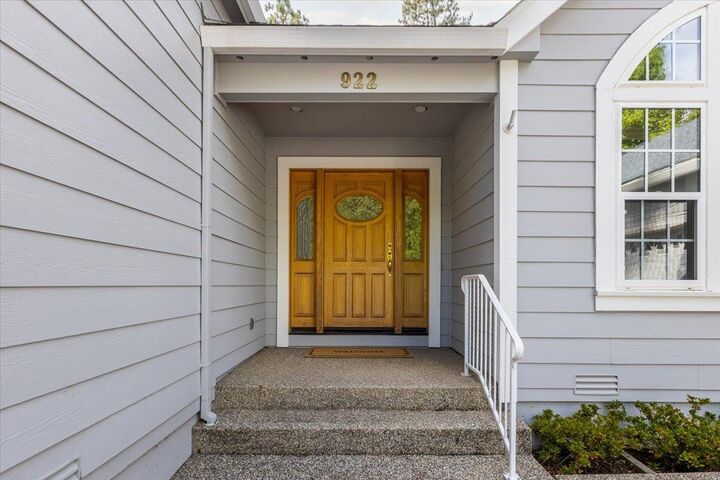 Property Photo: 922 Freeman Lane CA 95949