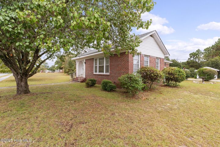 Property Photo: 1100 McDonald Avenue NC 28345
