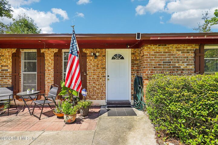 Property Photo: 1490 Sekani Court FL 32065