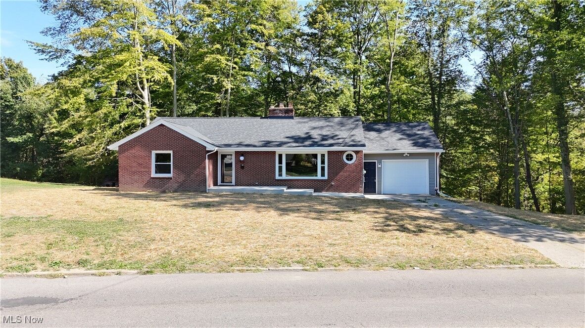 Property Photo: 3551 Shirley Road OH 44502