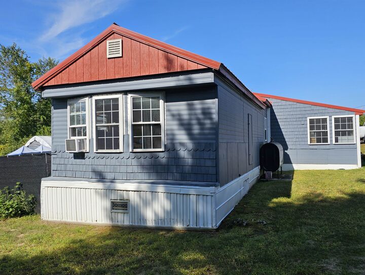 Property Photo:  39 Old Ashby Road  NH 03048 