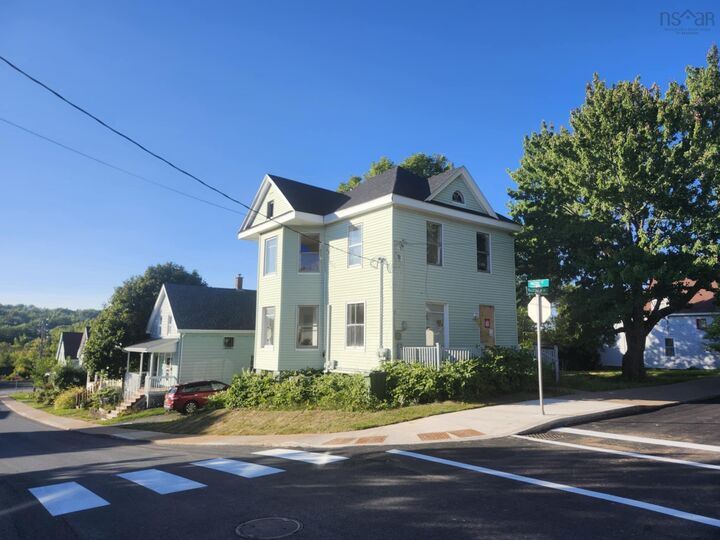 465 Macdonald Street  New Glasgow NS B2H 2V9 photo