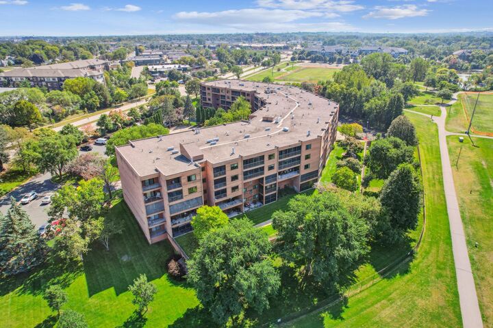 Property Photo:  3300 Louisiana Avenue S 422  MN 55426 