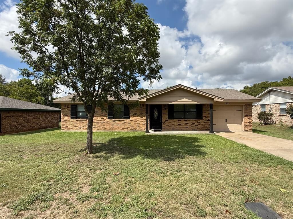 Property Photo: 231 Redbud Street TX 76078
