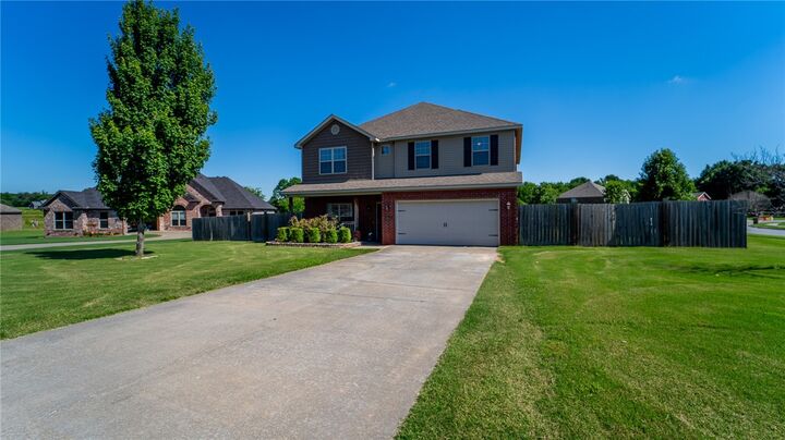 Property Photo: 12014 Delaney Court AR 72730