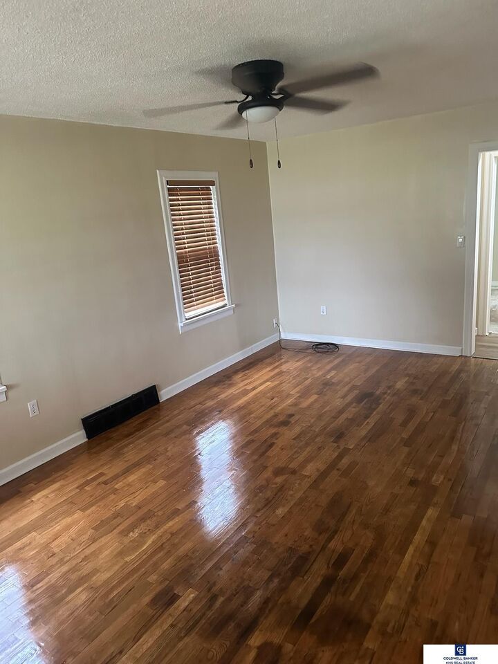 Property Photo:  120 E Vine Street  NE 68070 