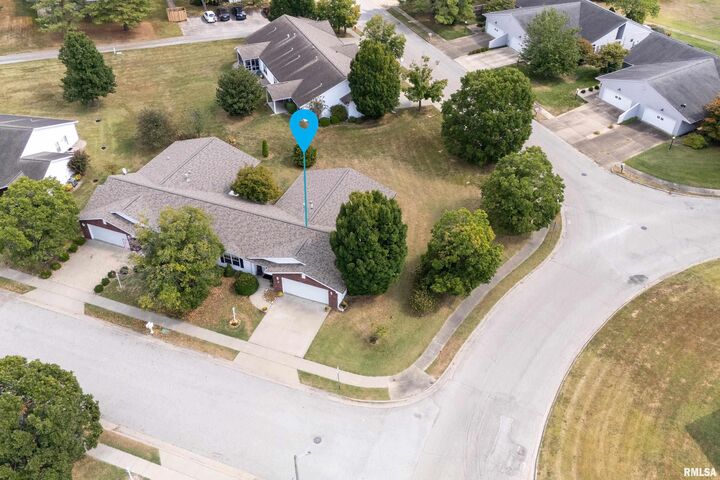 Property Photo: 501 Lexington Court IL 62901