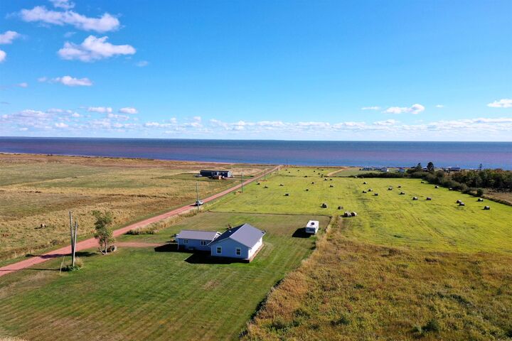 Property Photo: 10 Sunset Road PE C0B 1V0